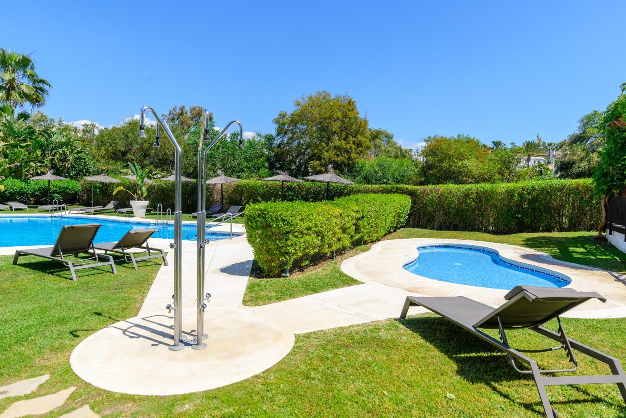 에스테포나 Golf Hills B&B 외부 사진