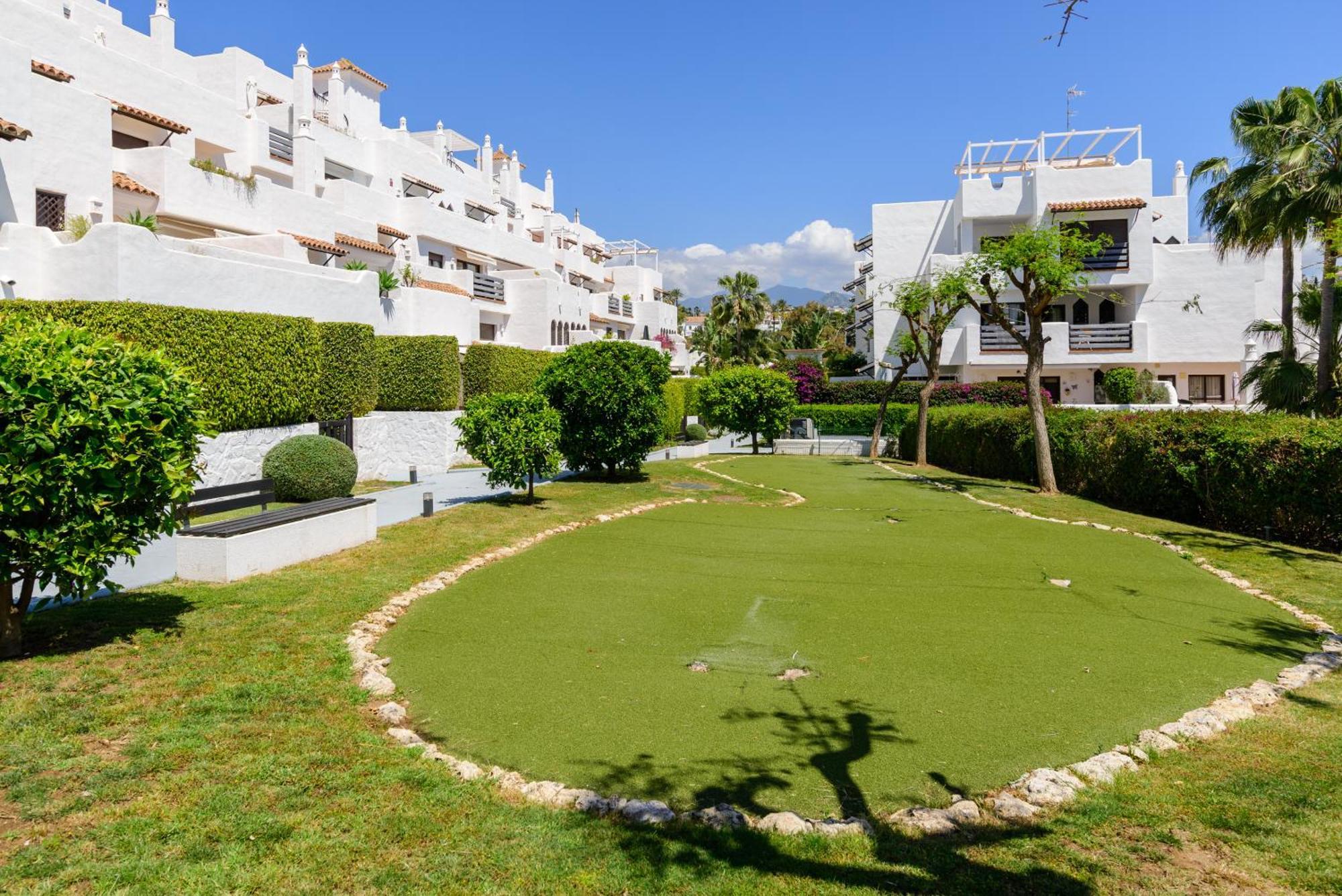 에스테포나 Golf Hills B&B 외부 사진
